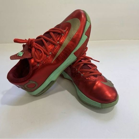 Rare Collectible Nike Kevin Durant KD 6 Christmas - Size 4 - Picture 1 of 8
